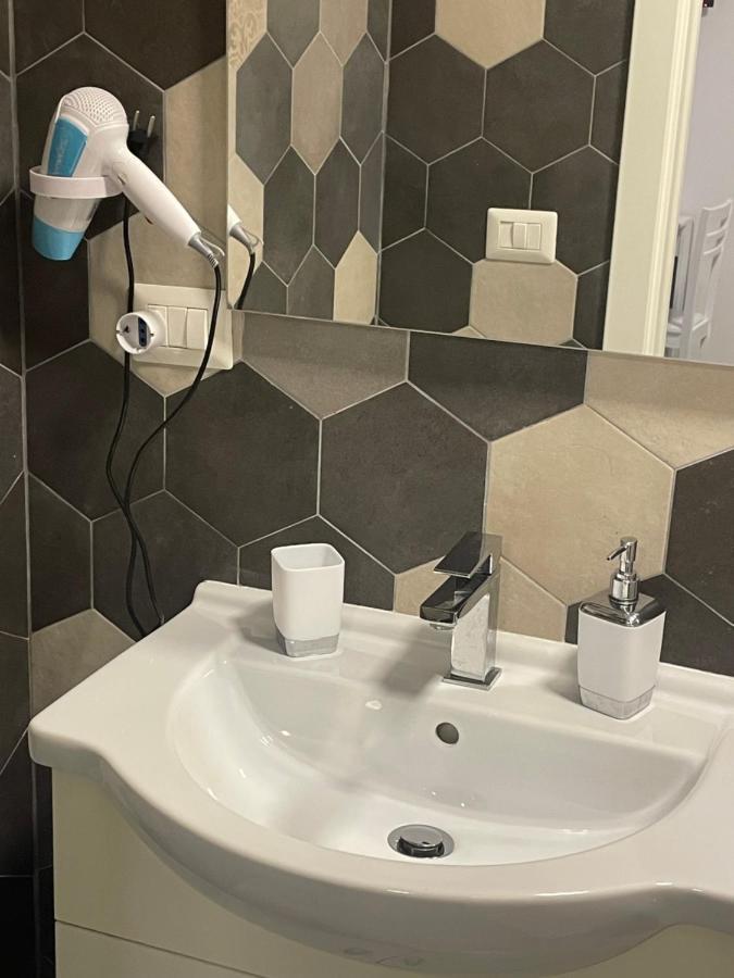 La Stradina Apartment บาร์เลตตา ภายนอก รูปภาพ