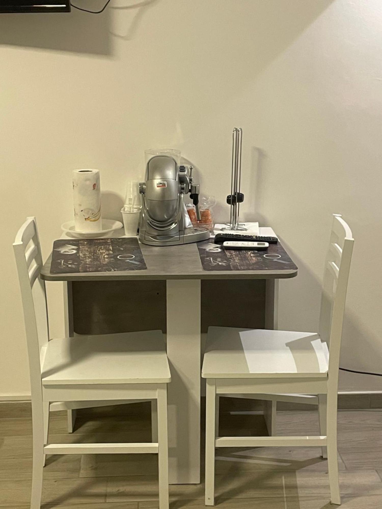 La Stradina Apartment บาร์เลตตา ภายนอก รูปภาพ