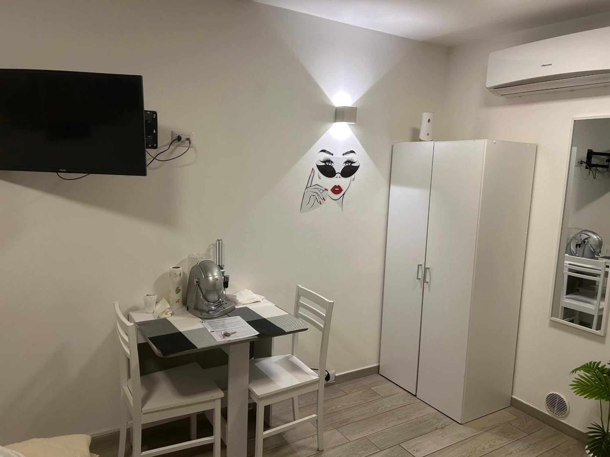 La Stradina Apartment บาร์เลตตา ภายนอก รูปภาพ